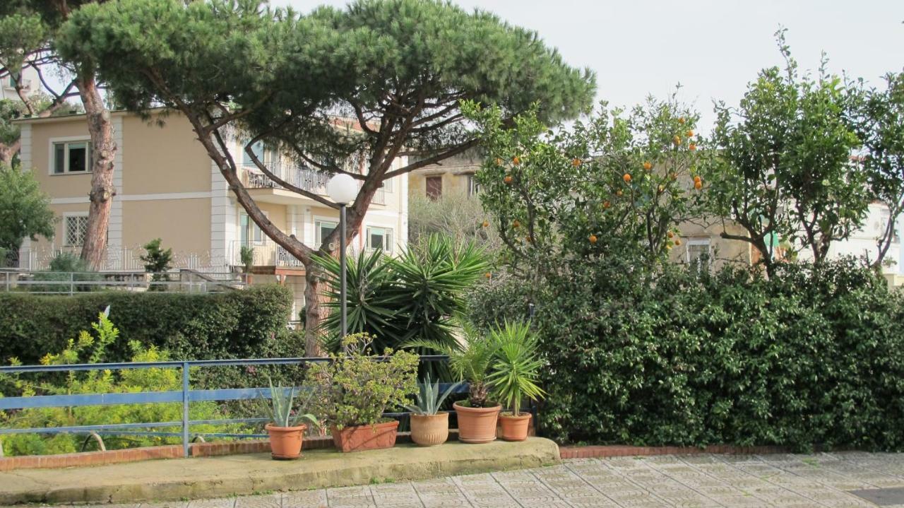 La Casetta Di Posillipo Naples Exterior photo